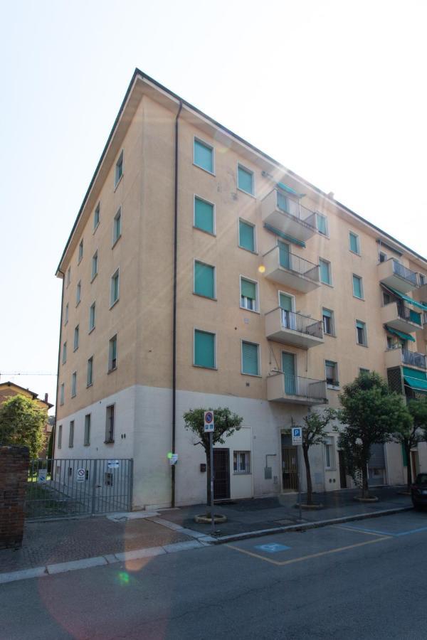 15 - Tourist House Bologna Primaticcio - Self Check-Inアパートメント エクステリア 写真