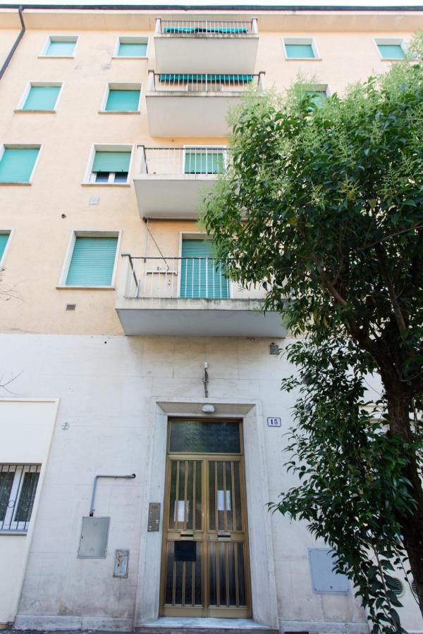 15 - Tourist House Bologna Primaticcio - Self Check-Inアパートメント エクステリア 写真
